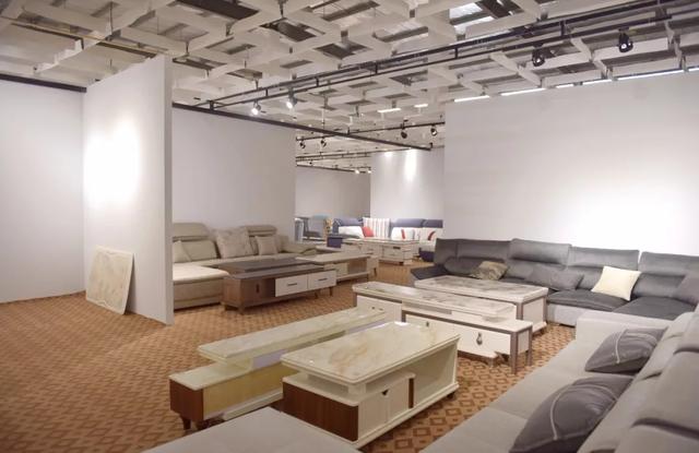 置優家家具超市潛江壹中心店9月18日盛大開業，拓寬家具與辦公用品市場